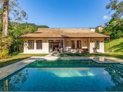 Casa para Venda, em Teres�polis, bairro Carlos Guinle, 5 dormit�rios, 5 banheiros, 4 su�tes, 3 vagas